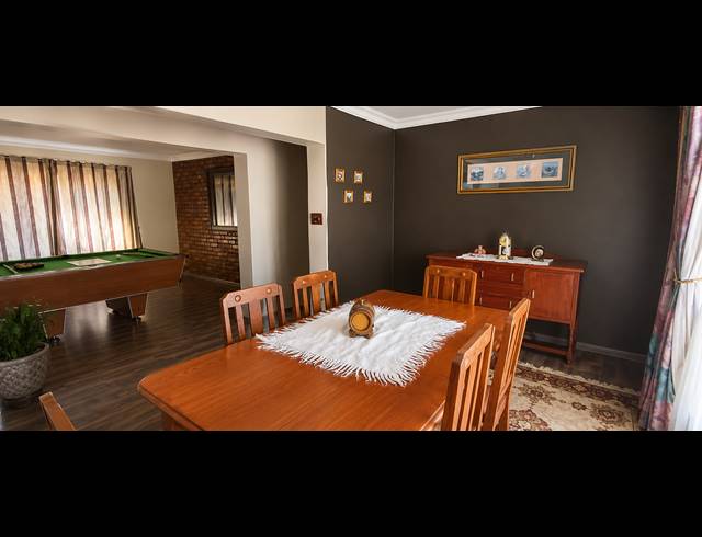 4 BEDROOM HOUSE FOR SALE IN GOLF PARK